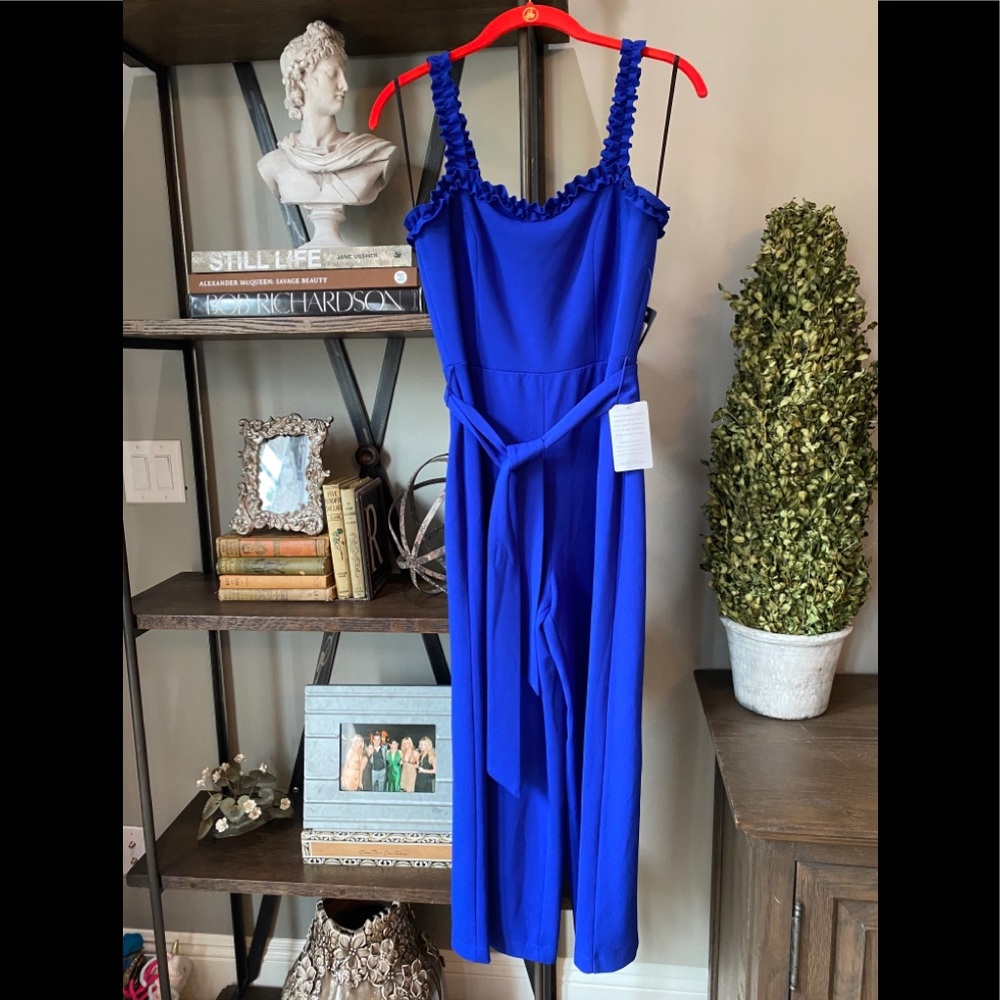 NEW bebe Ruffle Strap Cropped Jumpsuit Blue M - Picture 3 of 6